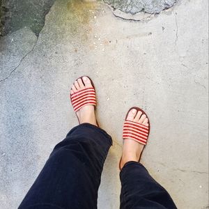 Billabong Red Striped Slides Size 7